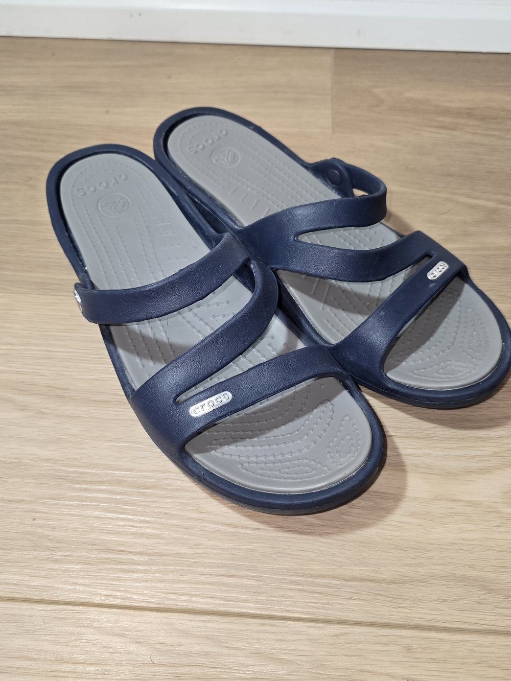 Crocs Navy Blue Strappy Wedge Sandals – Women's Size 10
